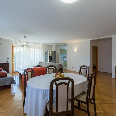 Διαμέρισμα Family-friendly With Swimming Pool Novigrad - 11242