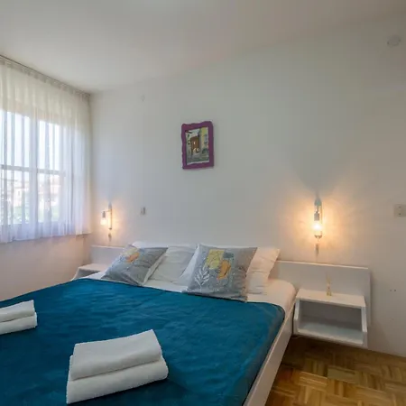 Διαμέρισμα Family-friendly With Swimming Pool Novigrad - 11242 *