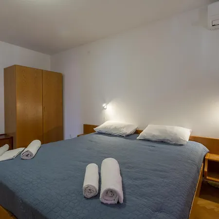 Διαμέρισμα Family-friendly With Swimming Pool Novigrad - 11242 Novigrad Istria