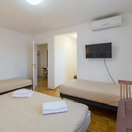 Διαμέρισμα Family-friendly With Swimming Pool Novigrad - 11242 Novigrad Istria